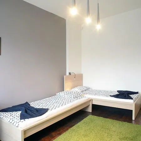 The Pink Wall Downtown Apartment *