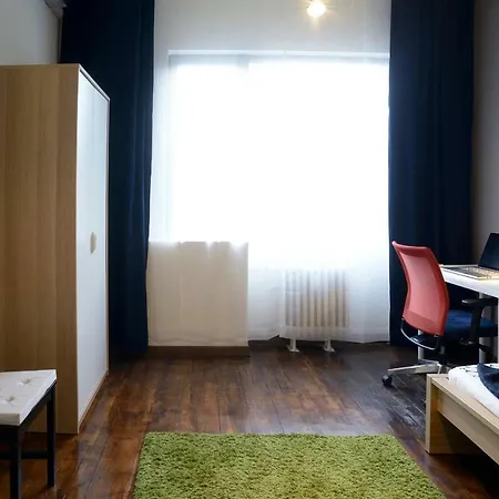 The Pink Wall Downtown Apartment *